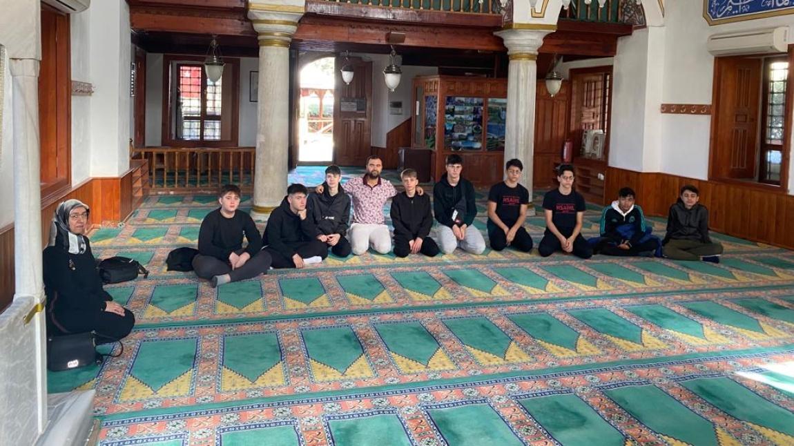 Öğrencilerimiz Dâru'l-Hadis Camiİ'ni Ziyaret Etti.