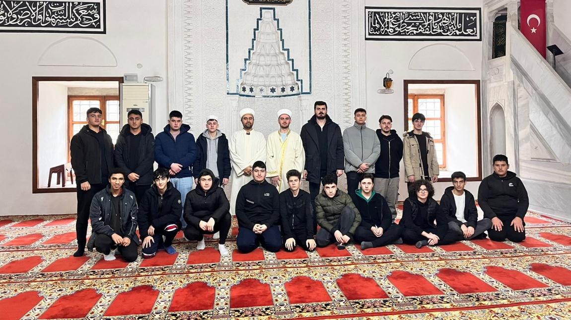 Öğrencilerimzi Hitabet ve Mesleki Uygulama Dersini Sitti Şah Sultan Camisinde Yapmışlardır.